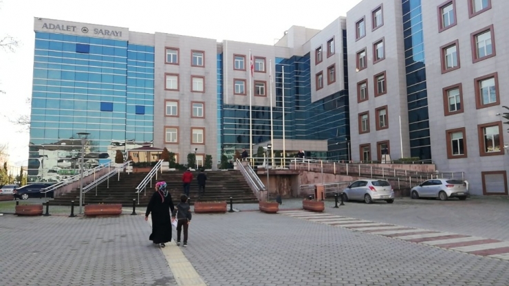 İnegöllüler Yunan Vekil Hakkında Suç Duyurusunda Bulundu