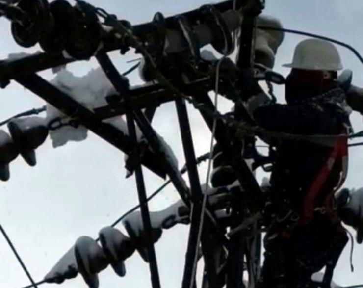 Vedaş’tan Zorlu Çalışma