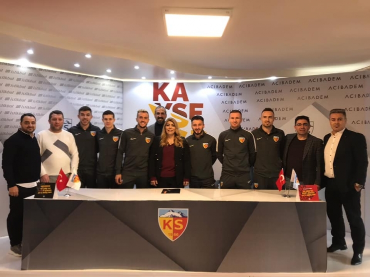 Kayserispor 9 Transfer Yaptı