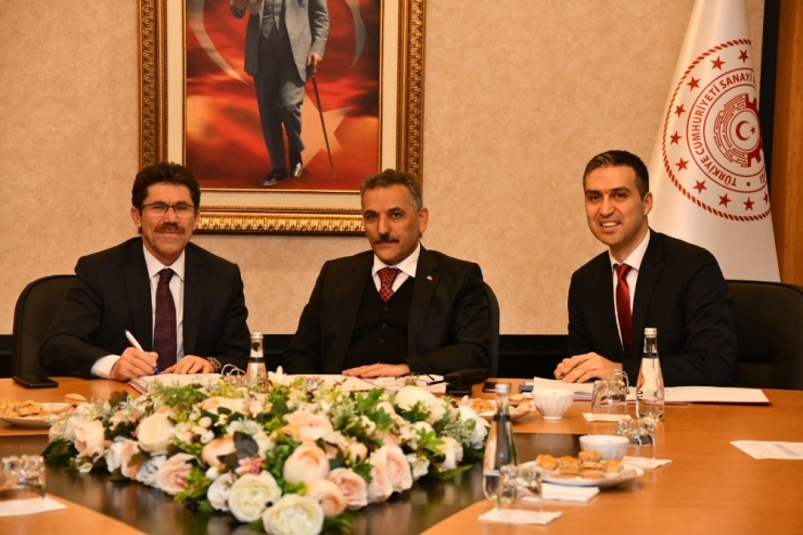 Oka Destekli 5 Projede İmzalar Atıldı