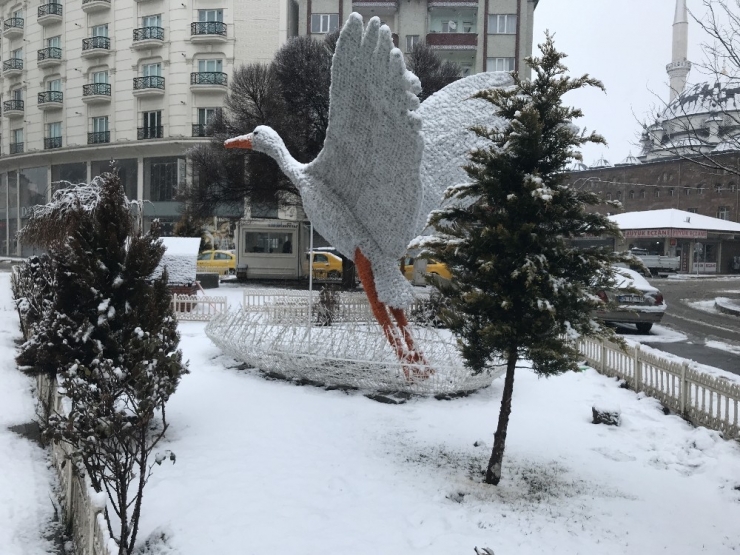 Iğdır’da Yoğun Kar Yağışı, Birçok Köy Yolu Kapandı