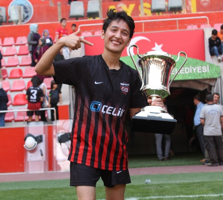 Kayseri Gençlerbirliği’nde İki Ayrılık