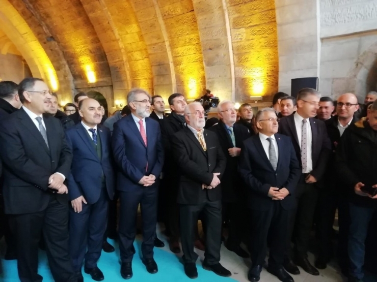 Ak Parti’li Özhaseki: “Bazı Kendini Bilmezlerin Bayrağımıza Bile Tahammülü Yok”