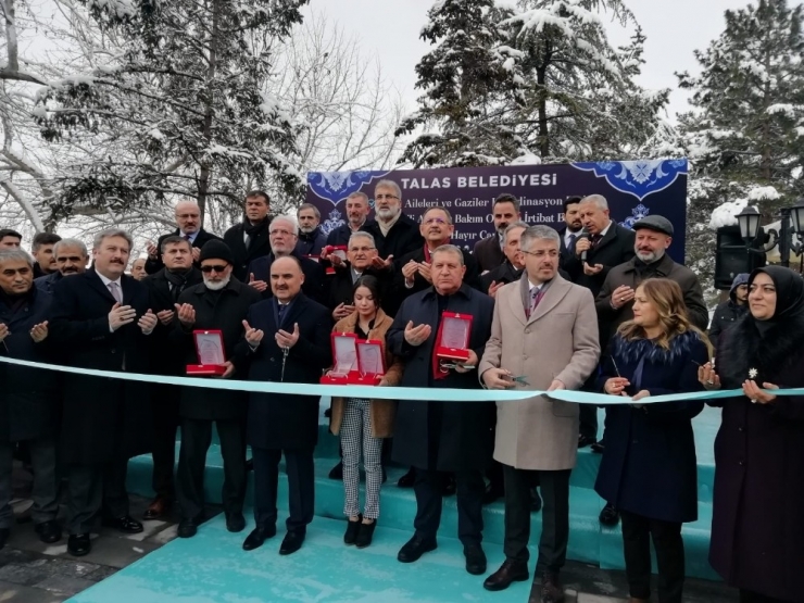 Ak Parti’li Özhaseki: “Bazı Kendini Bilmezlerin Bayrağımıza Bile Tahammülü Yok”