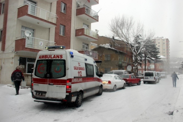 Tabancayla Kendini Vuran Şahıs Yaralandı