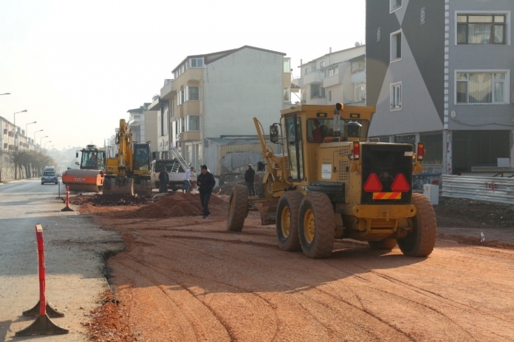 Gölcük’te Alternatif Yol Çalışmaları Devam Ediyor