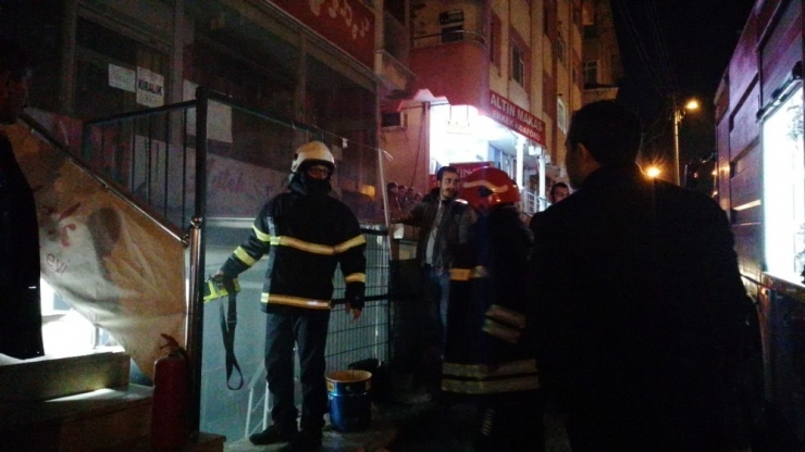 Kahvehanede Çıkan Yangın Korkuttu