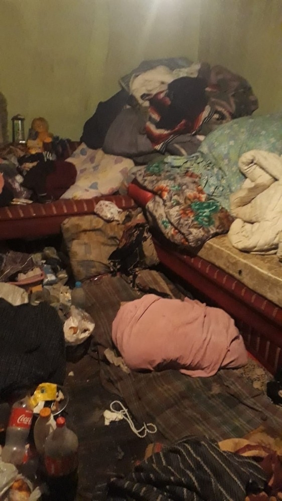 Çöp Evde Yaşayan Adam İntihar Etti