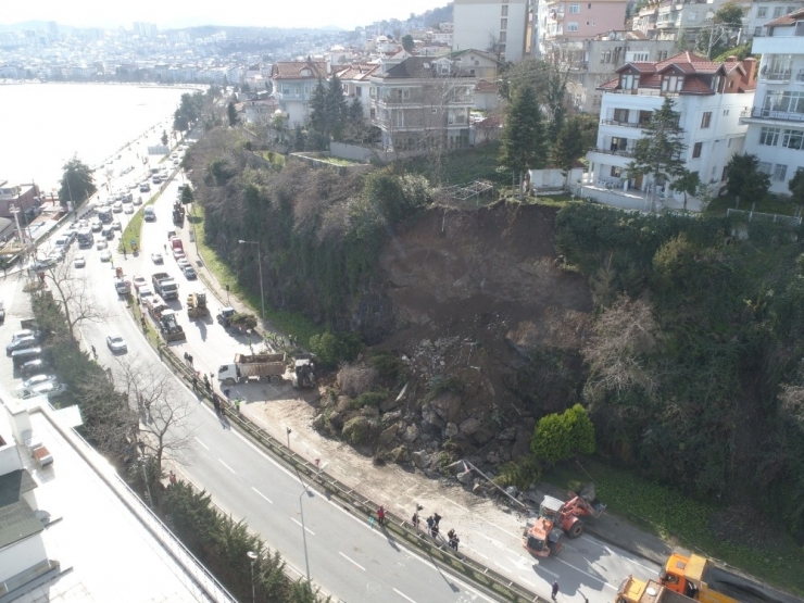 Ordu’da Heyelan Alanı Temizleniyor