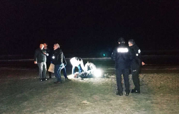 Emekli Polis Deniz Kenarında Tabancayla İntihar Etti