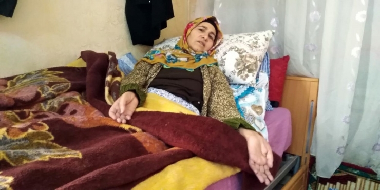 ‘Sinir Ucu İltihabı’ Hastası Kadın Yardım Bekliyor
