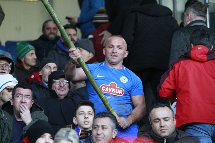 Süper Lig: Çaykur Rizespor: 0 - Beşiktaş: 0 (Maç Devam Ediyor)