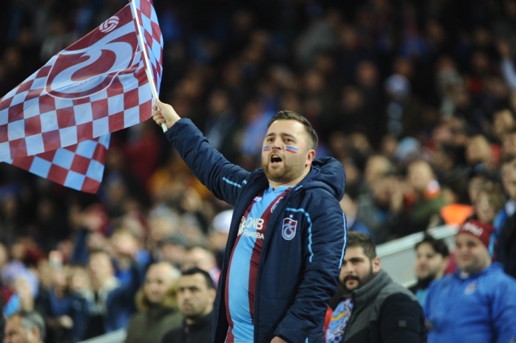 Süper Lig: Trabzonspor: 1 - Fenerbahçe: 1 (Maç Devam Ediyor)