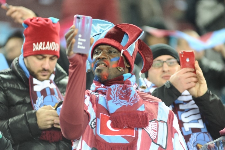 Süper Lig: Trabzonspor: 1 - Fenerbahçe: 1 (Maç Devam Ediyor)