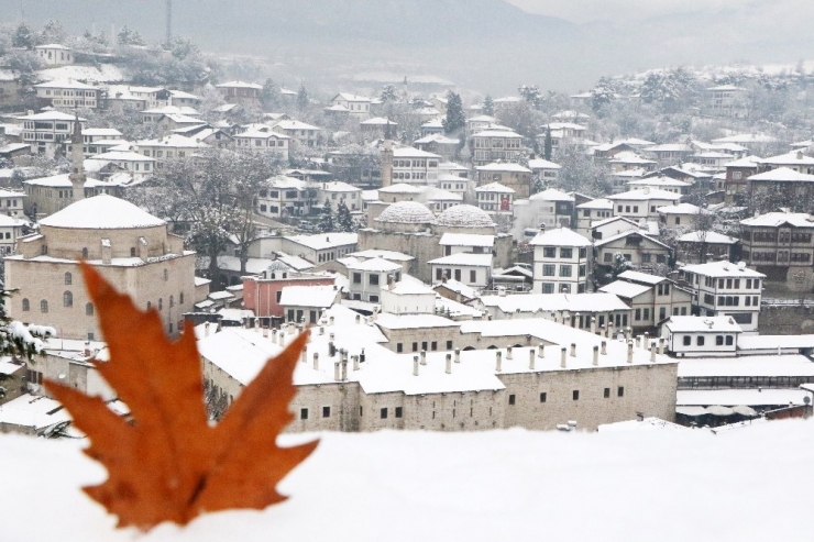 3 Bin Yıllık Tarihi Şehir "Beyaz Gelinliğini" Giydi