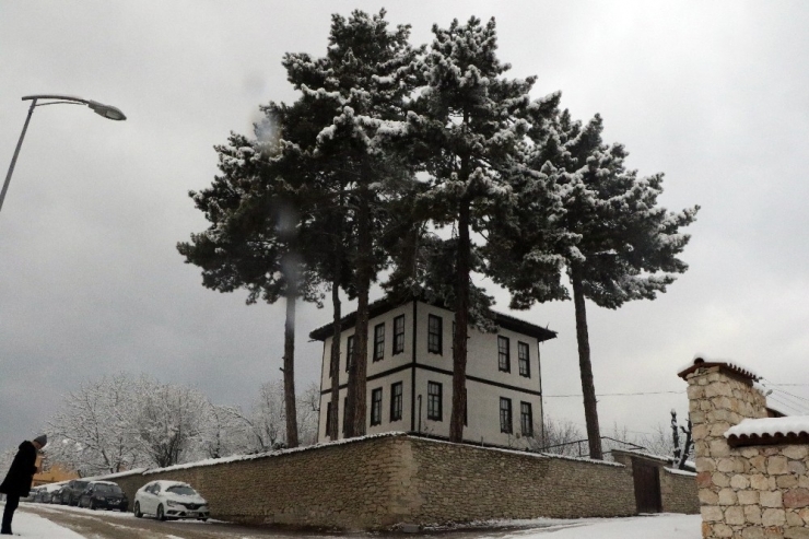 3 Bin Yıllık Tarihi Şehir "Beyaz Gelinliğini" Giydi