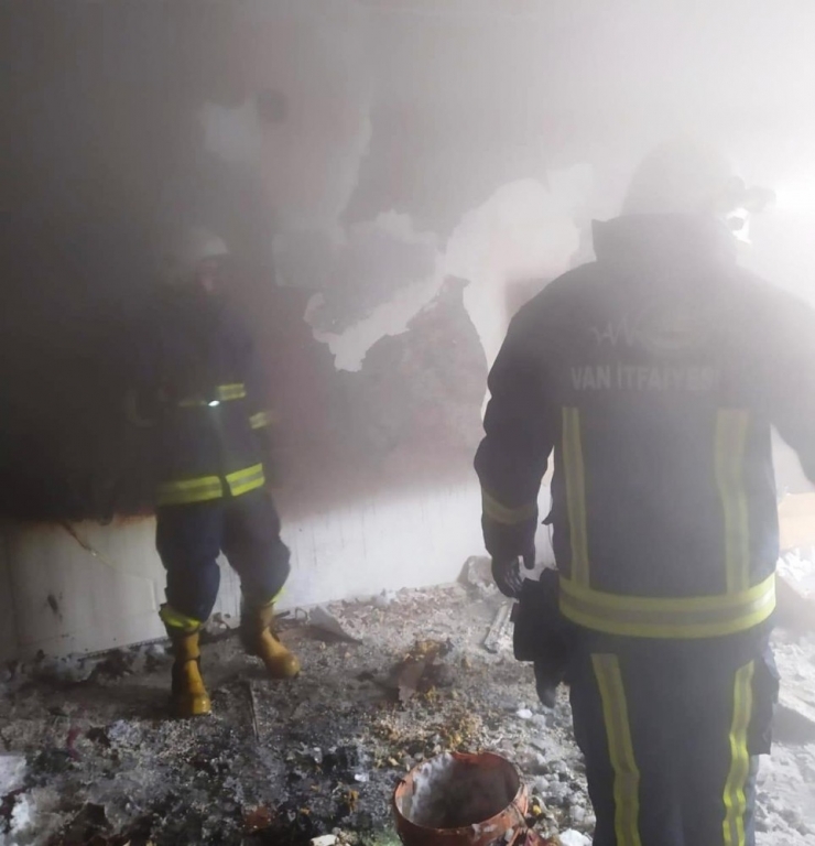 Van’da Ev Yangını