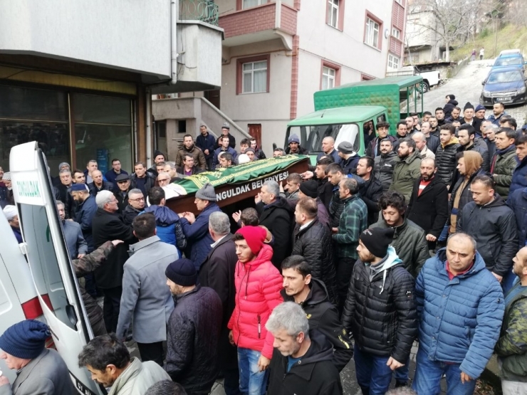 Göçükte Hayatını Kaybeden Ovaz Ve Kalaycıoğlu Toprağa Verildi