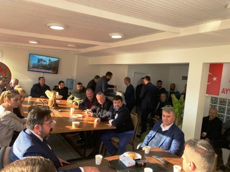 Ayvalık Mhp Teşkilatına Nezaket Ziyareti