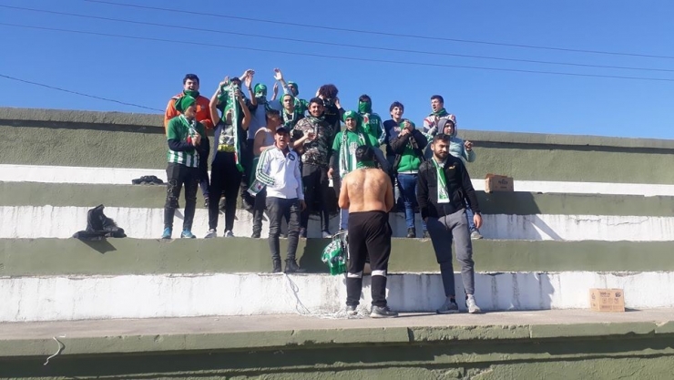 Salihli Belediyespor, Gönen Deplasmanından Şen Döndü