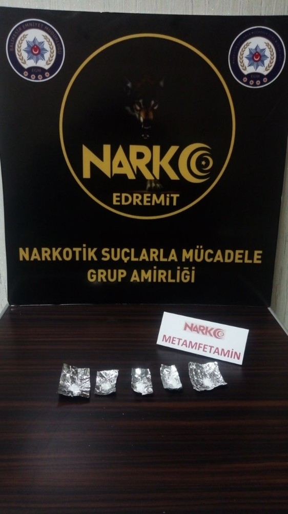 Uyuşturucu Tacirleri Kıskıvrak Yakalandı