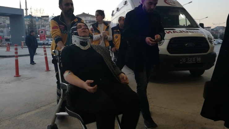 Aynı Anda İki Farklı Kaza: 4 Yaralı