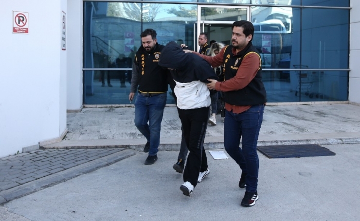 Sevgili Süsü İle Gasp