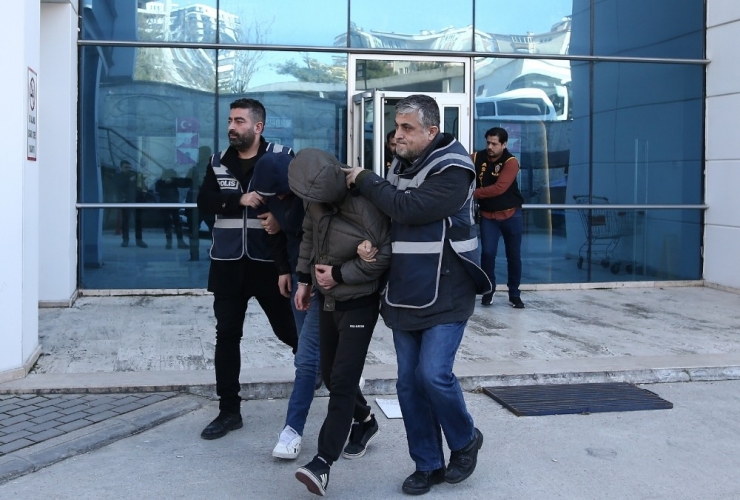 Sevgili Süsü İle Gasp