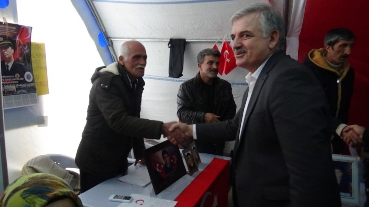 Güneydoğu Anadolu Ortak Akıl Platformu’dan Evlat Nöbetindeki Ailelere Ziyaret