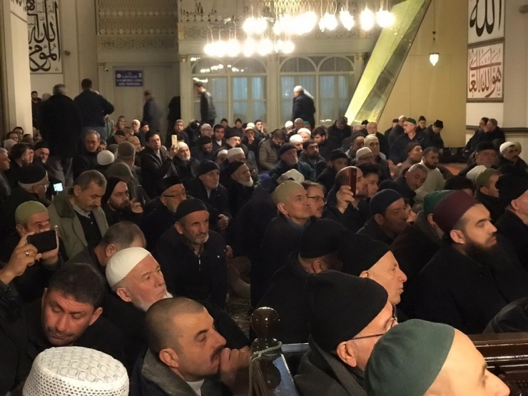 Diyanet İşleri Başkanı, Öğrenciler Ve Depremde Hayatını Kaybedenler İçin Dua Etti