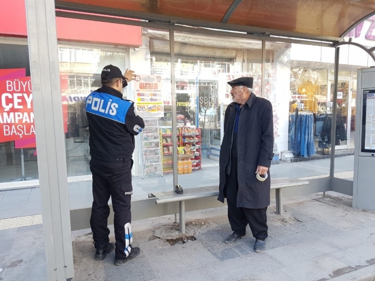 Deprem Nedeniyle Bilgilendirici Afişler Asıldı