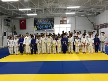 Judocular Ödüllerini Başkan Fevzi Kılıç’tan Aldı