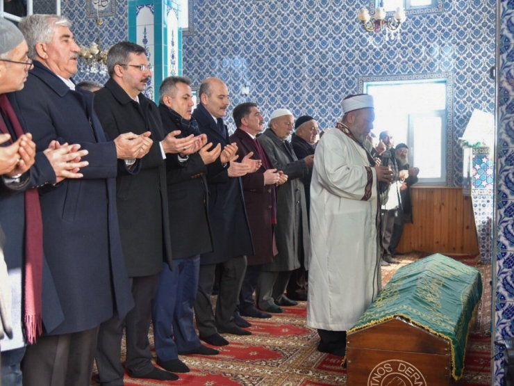 İçişleri Bakanı Soylu, Ağrı’da Cenaze Namazına Katıldı