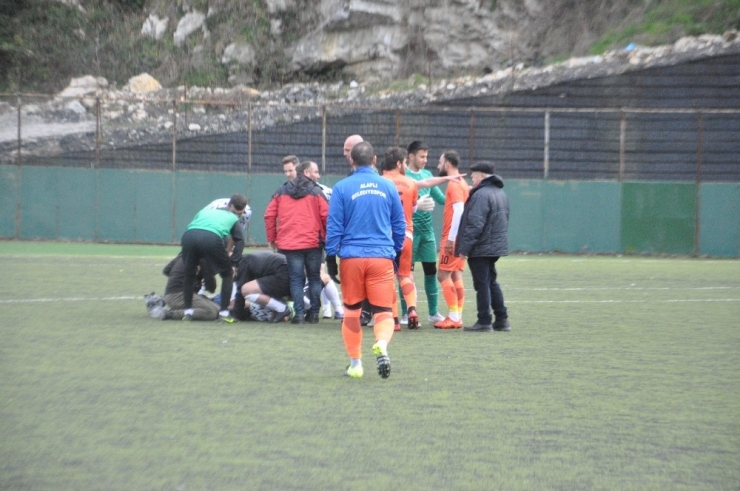 Sahada Panik Atak Geçirdi, Hastaneye Kaldırıldı