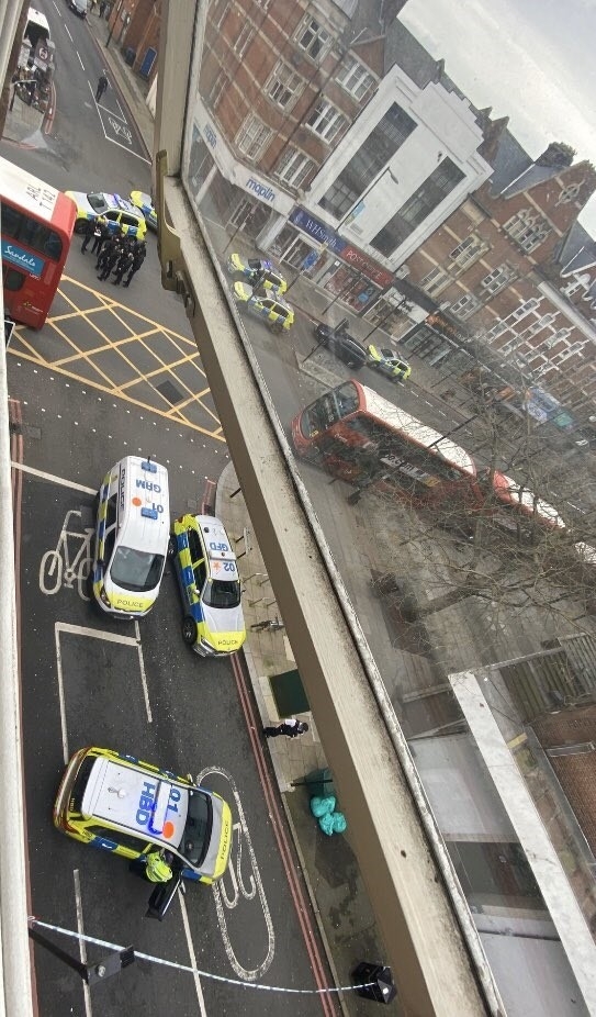 Londra’da Bıçaklı Terör Saldırısı