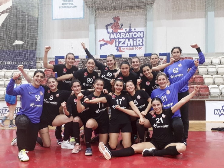 Kadın Hentbol Takımı Rövanşı Aldı