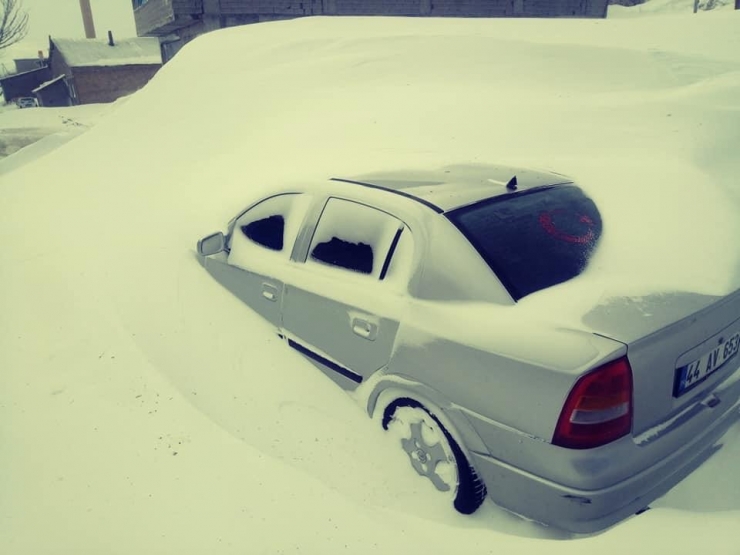 Gürün’de Tipi Hayatı Felç Etti