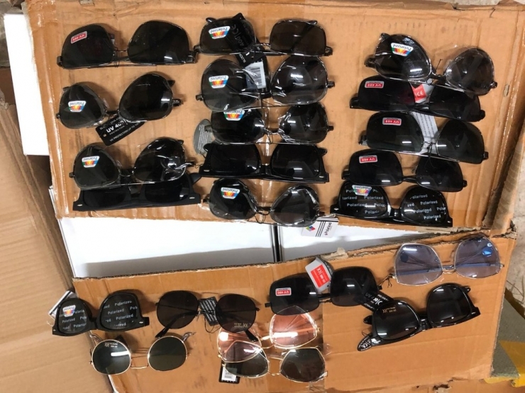 Aksaray’da 18 Bin Adet Kaçak Güneş Gözlüğü Ele Geçirildi