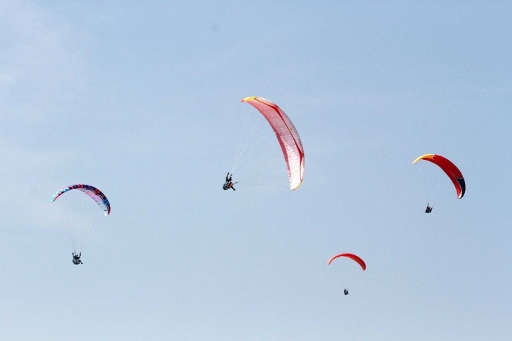 Paraşütçüler Babadağ Uçuşlarını Süresiz Durdurdu