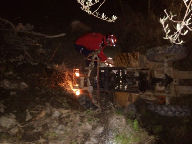 Traktörü İle Şarampole Yuvarlandı