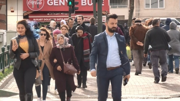 Bursa’da Şiddetli Lodos Hayatı Olumsuz Etkiledi