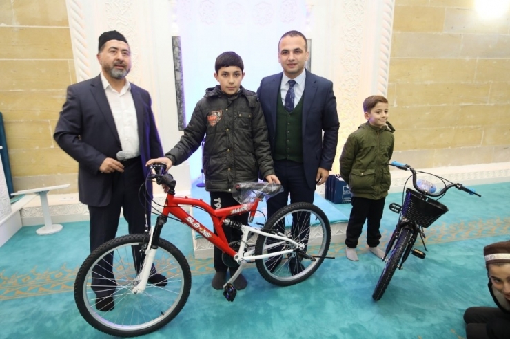 “Camiye Koşuyoruz Namazla Buluşuyoruz” Programı Ödül Töreni İle Sona Erdi