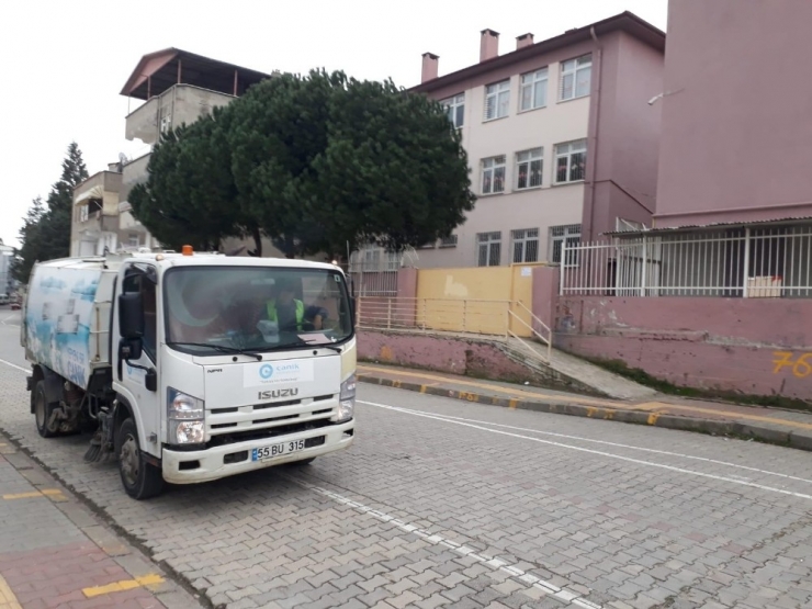 Canik Belediyesinden Okullarda Temizlik