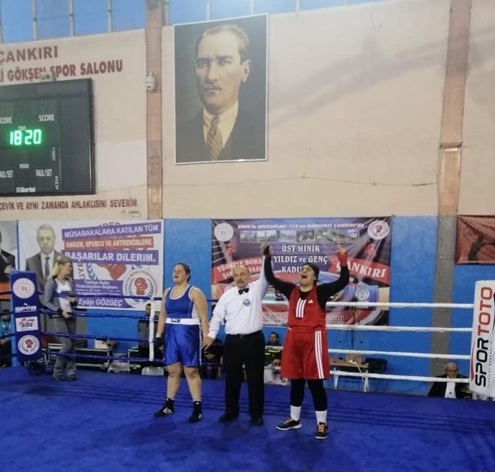 Vanlı Boksörlerden Büyük Başarı