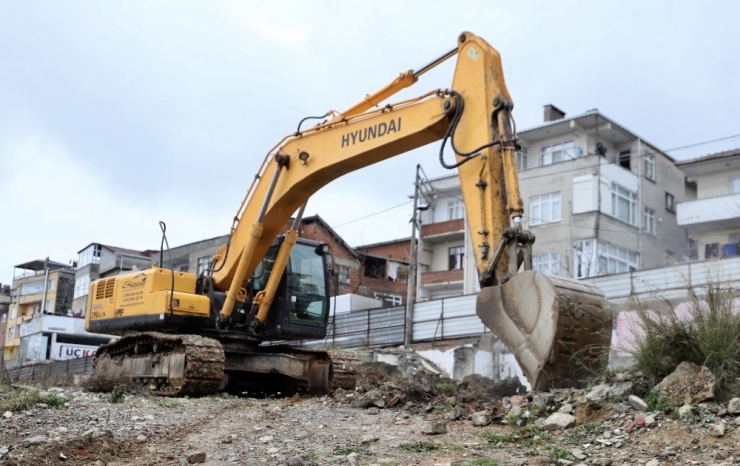 Başkan Büyükakın, “Camiler, Bizi Biz Eden Mekanlardır”
