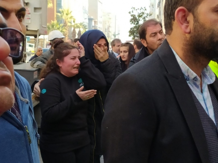 Çalışanlar İş Yerlerindeki Yangını Yaşlı Gözlerle İzlediler