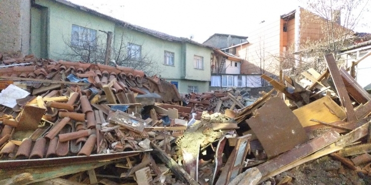 Patlamada Ekmek Tekneleri Yıkılan Esnaf Zararlarının Karşılanmasını İstiyor