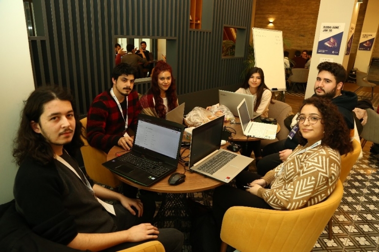 Dünyanın En Büyük Oyun Geliştirme Maratonuna Hkü Ev Sahipliği Yaptı