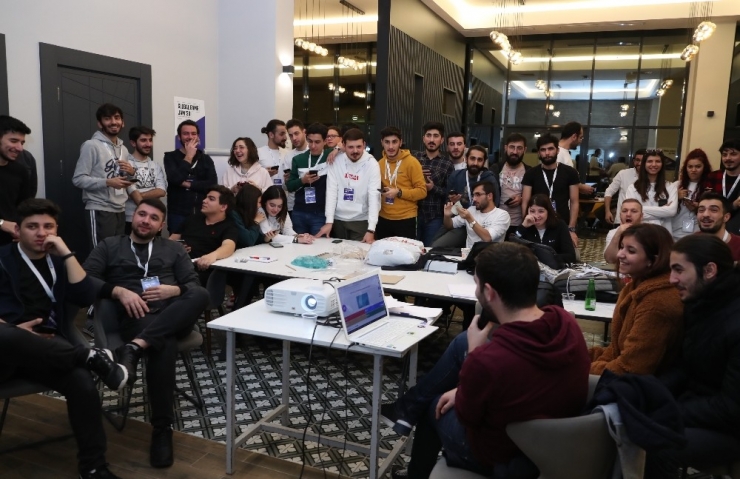 Dünyanın En Büyük Oyun Geliştirme Maratonuna Hkü Ev Sahipliği Yaptı