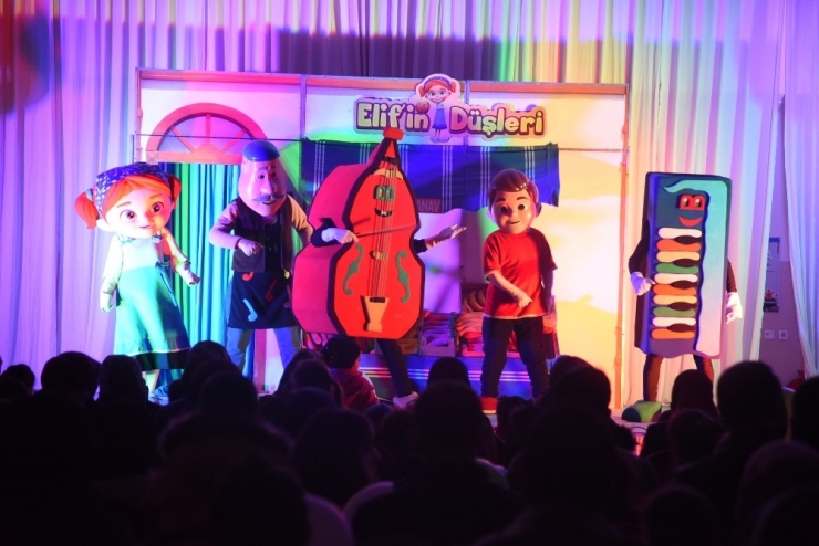 Elif’in Düşleri Müzikaline Çocuklar Akın Etti